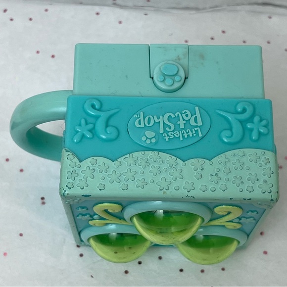 Littlest Pet Shop Teeny Tiniest Pet Playset LPS - Picture 3 of 12